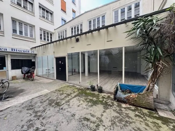 Bureaux 377 m²