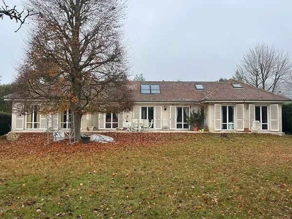 Maison 9 pièces 210 m²