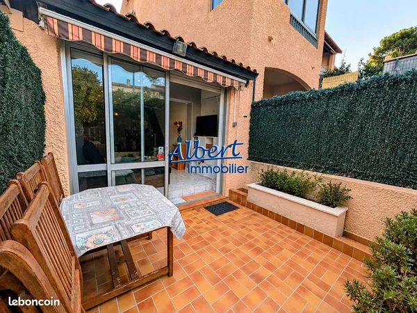 Studio 1 pièce 25 m²
