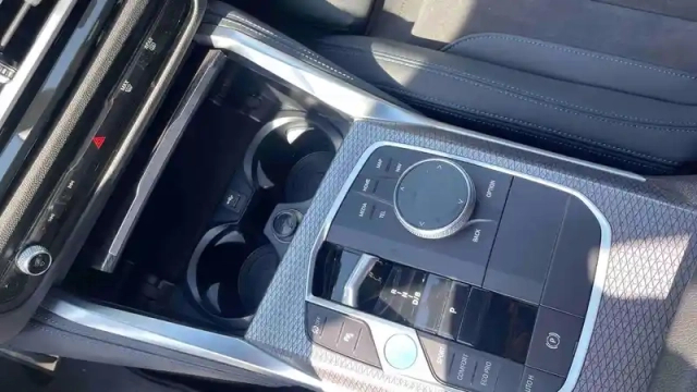 Bmw I4 edrive40 340 ch bva — photo 10