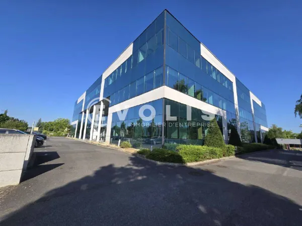 Bureaux 1883 m²