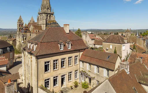 Maison 13 pièces 375 m²