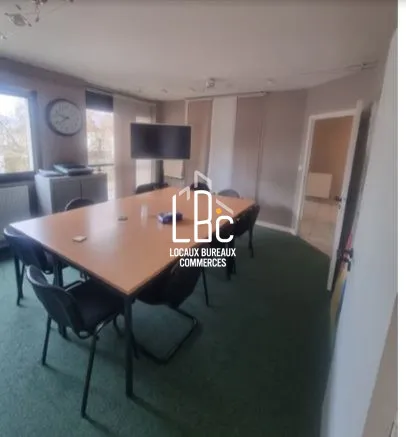 Bureau 160 m²