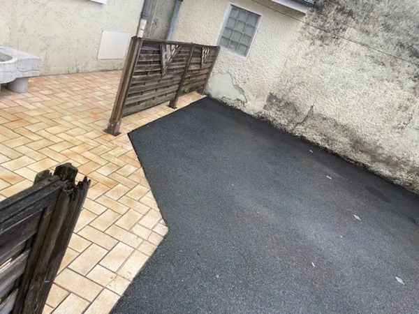 Centre Artix 64170 GARAGE 6m X 2m.60