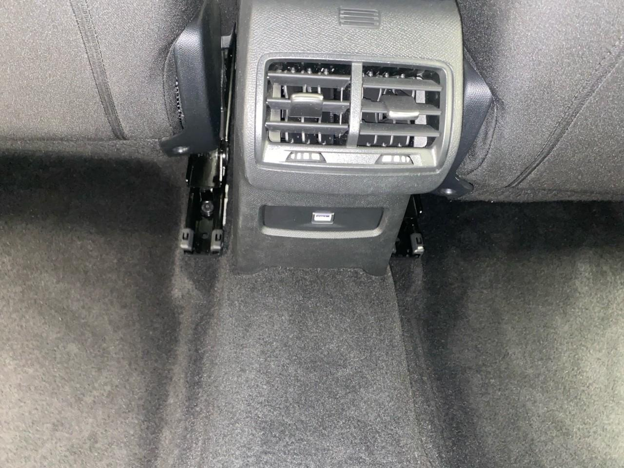 Citroën C4 hybride 136 e-dcs6 plus — photo 23