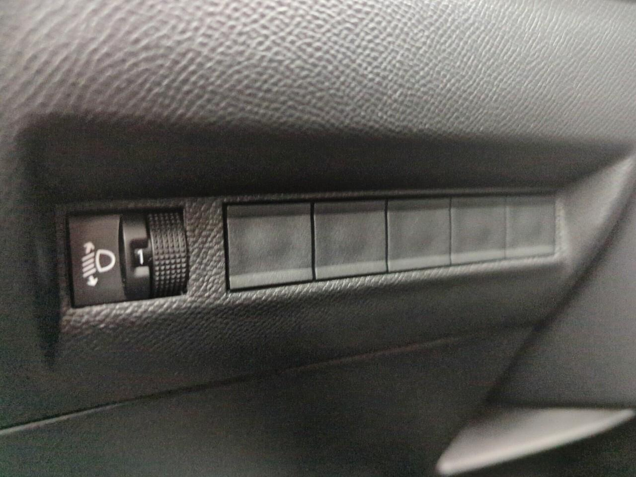 Peugeot 2008 100 s&s bvm6 style — photo 22