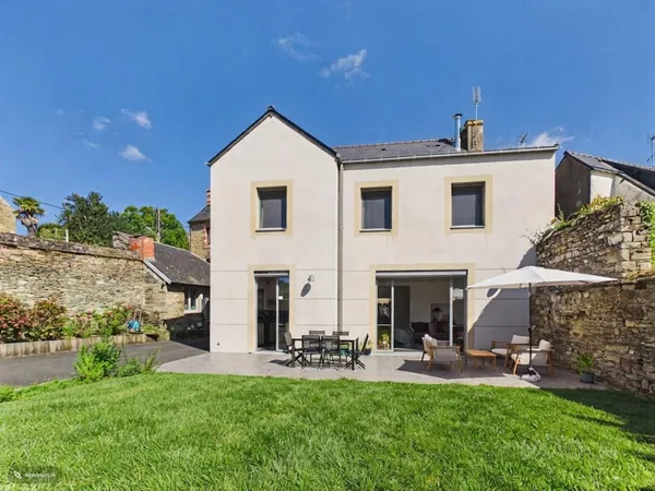 COUP DE CŒUR MAISON DE 183 m² ENTIEREMENT RÉNOVÉE