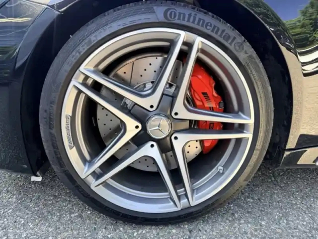 Mercedes Classe C amg c 63 s — photo 10