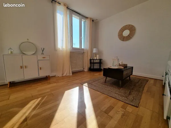 Appartement T1 de 28 m² rénové et meublé - Déjà loué - Idéal investisseur - 65 000