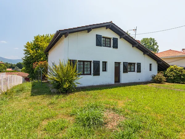 Maison Hendaye 5 pièce(s) 106,64 m2