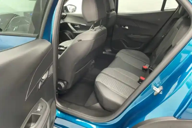 Peugeot 2008 hybrid 145 e-dcs6 — photo 78