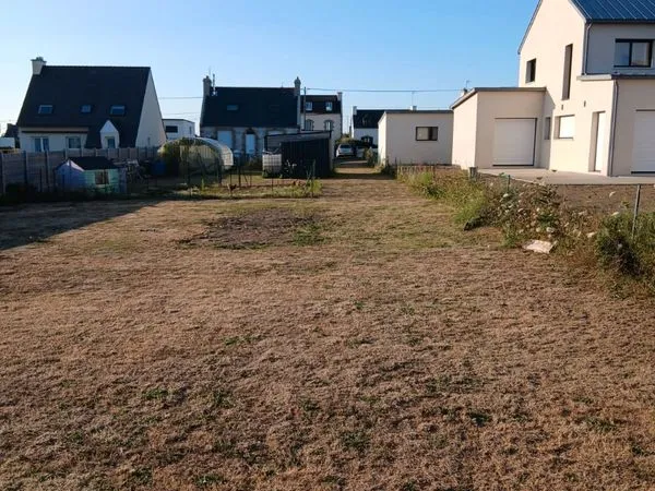 Terrain constructible 600 m² à Lilia - Plage à pied 🏖️