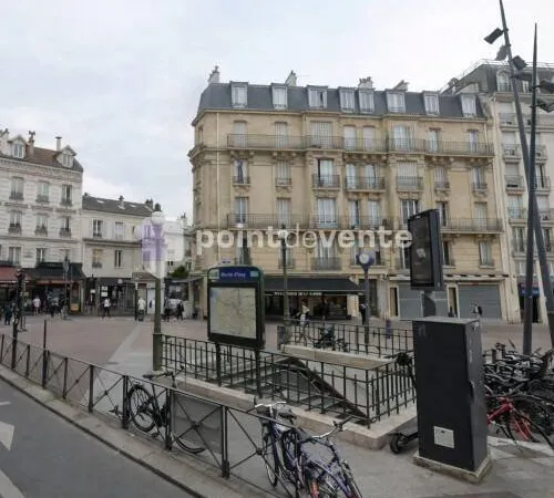 Local commercial 81 m²
