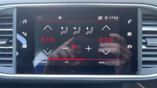 Peugeot 308 1.2 PureTech 130 EAT8 - GT – 2021 – 74274 km – Essence – Boîte Automatique — photo 18