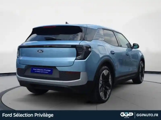 Ford Explorer 286ch extended range 79kwh pack premium rwd — photo 5