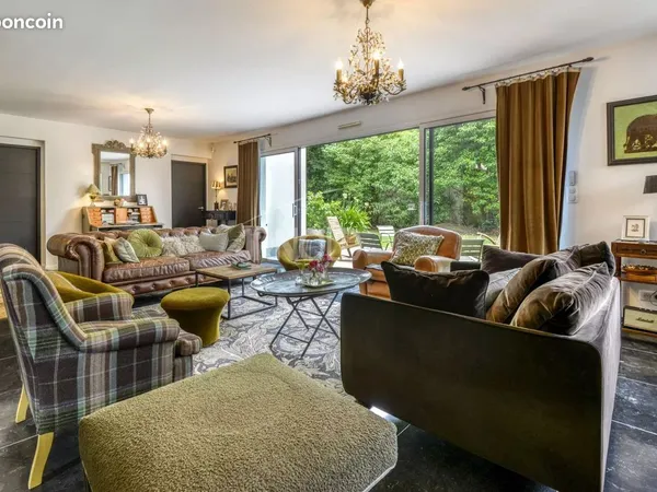 Maison 8 pièces 190 m²