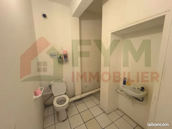 Local 50 m² Saint-Pierre