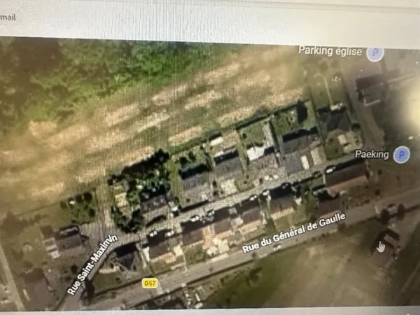 Terrain 300 m²