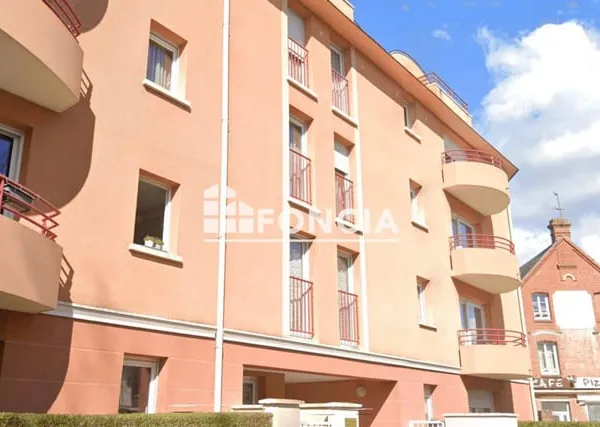 Lisieux — Appartement 2 chambres avec Ascenseur, balcon-terrasse, garage et une place de parking pri
