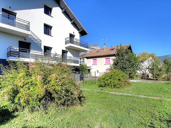 Appartement 2 pièces 35 m2 avec place de parking