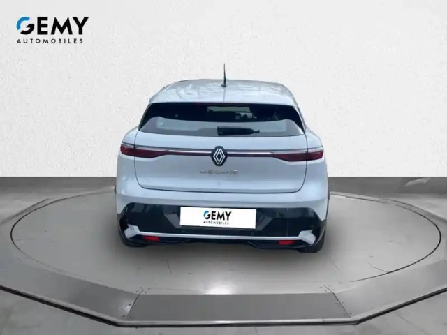 Renault Megane e-tech ev40 130ch standard charge — photo 35