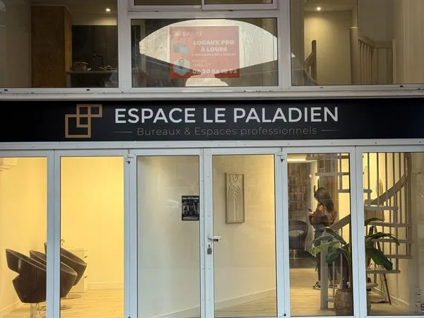 🏢 à louer - bureaux / locaux - fréjus-plage - à 100 m de la mer