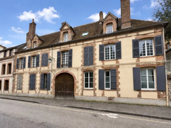 Maison 15 pièces 375 m²