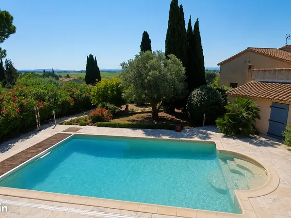 Maison 7 pièces 215 m²