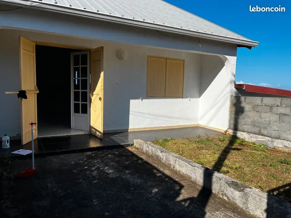 Loue maison jumelée à mont vert les bas