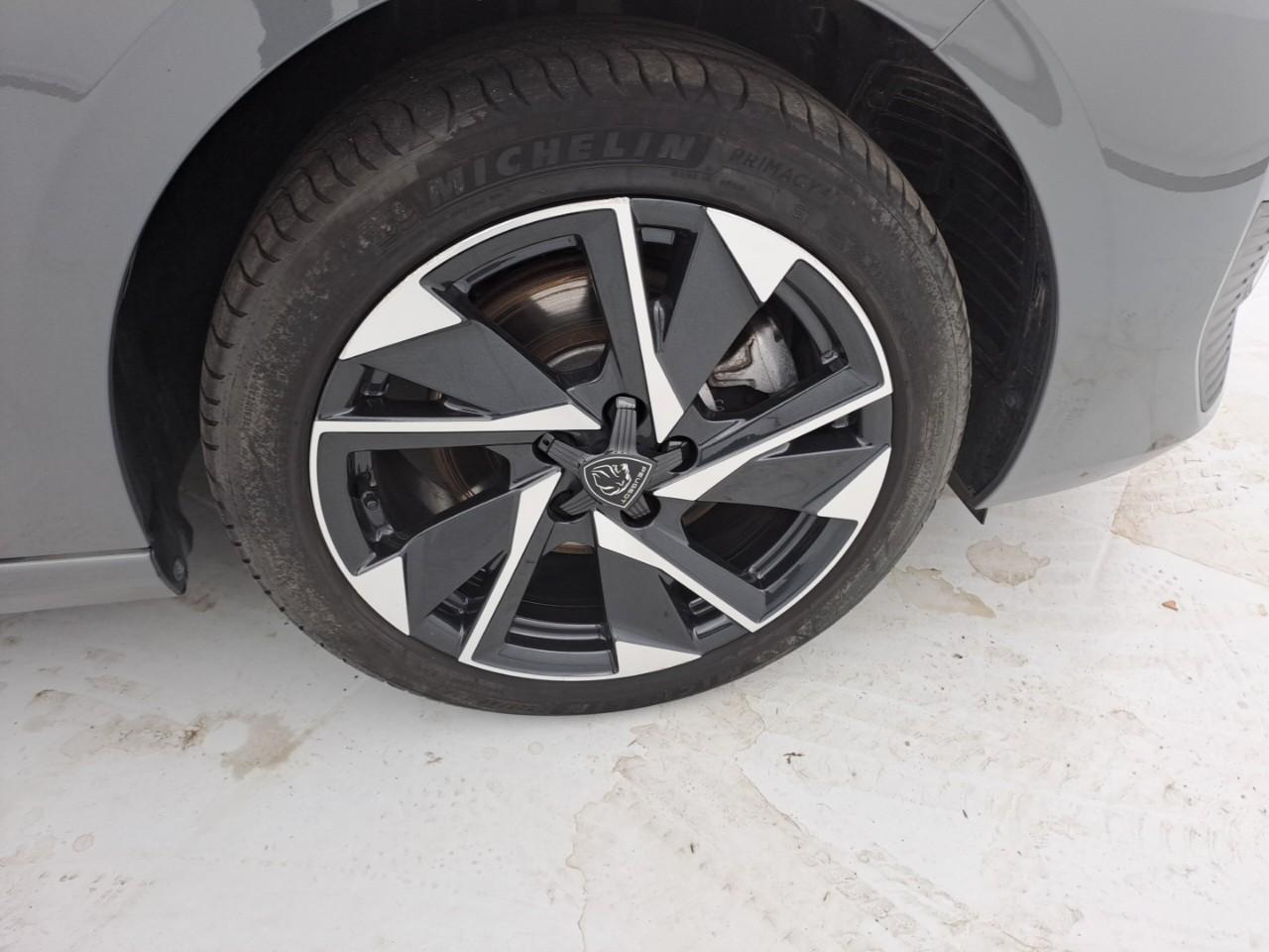 Peugeot 308 sw hybrid 145 e-dcs6 allure — photo 17