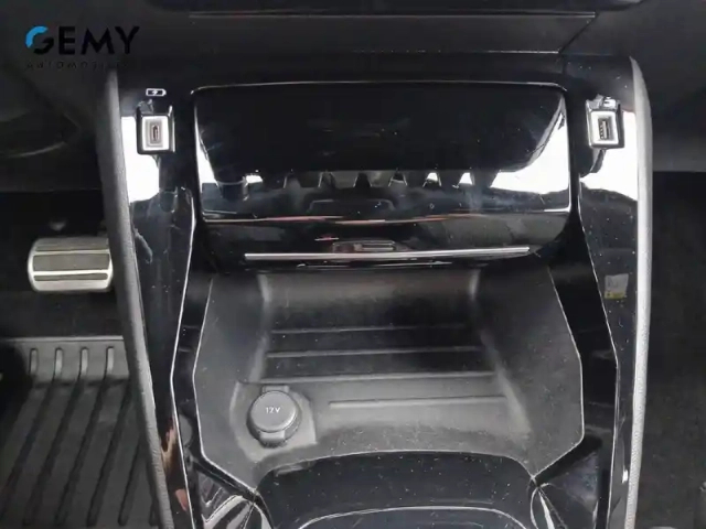 Peugeot 2008 puretech 130 s&amp;s eat8 — photo 25