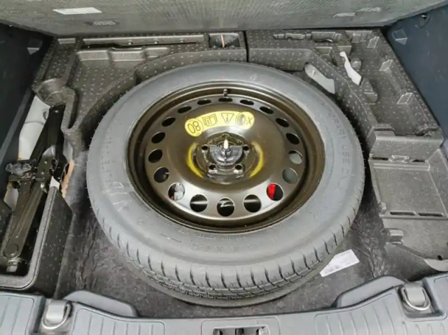 Ford Kuga 2.5 duratec 180ch hybrid flexifuel titanium b — photo 29