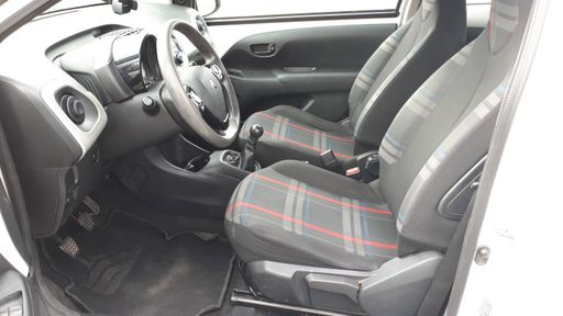 Peugeot 108 1.0 VTi 69 - Active – 2014 – 160316 km – Essence – Boîte Manuelle — photo 7