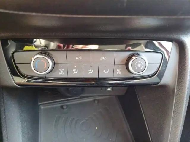 Opel Corsa 1.2 turbo 100 ch bvm6 — photo 42