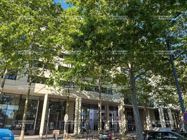 Bureaux 852 m²