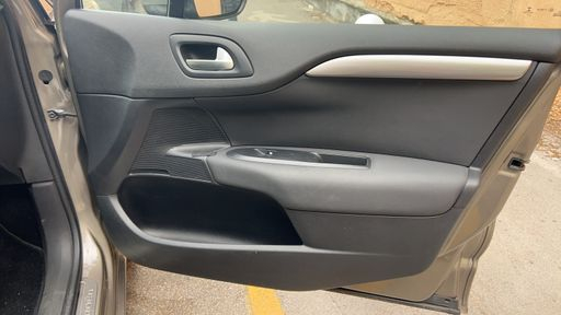 Citroen C4 TPMR 1.6 BlueHDi 120 - Millenium – 2017 – 118900 km – Diesel – Boîte Automatique — photo 35