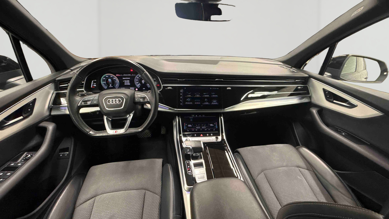 Audi Q7 60 TFSI e 462 Tiptronic 8 Quattro — photo 9