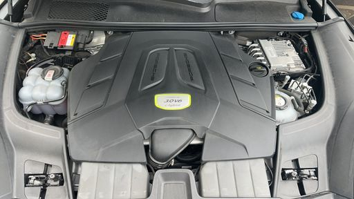 Porsche Cayenne Coupe 3.0  461 E-Hybride AWD BVA8 - . – 2021 – 65094 km – Hybride essence – Boîte Automatique — photo 31