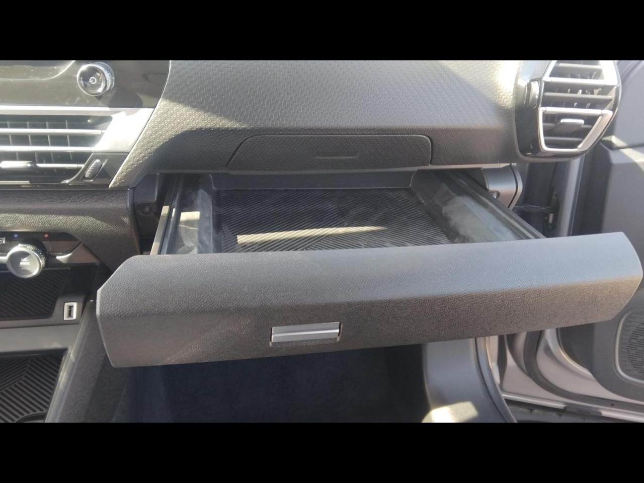 Citroën C4 X puretech 130ch s&s shine eat8 — photo 30