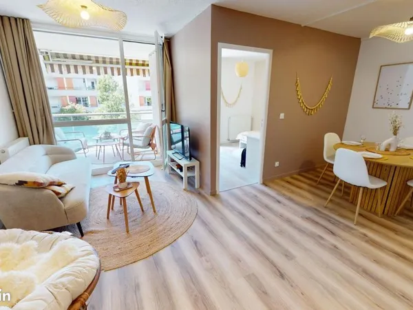 Chambre 5 pièces 83 m²