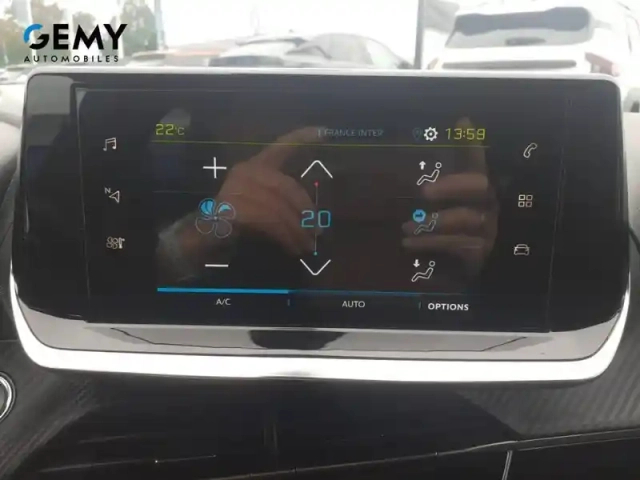 Peugeot 208 electrique 50 kwh 136ch — photo 14