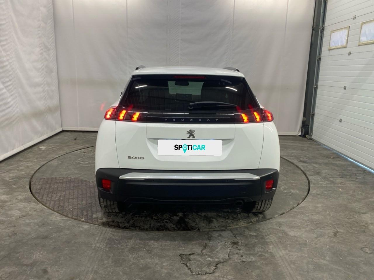 Peugeot 2008 puretech 100 s&s bvm6 style — photo 4