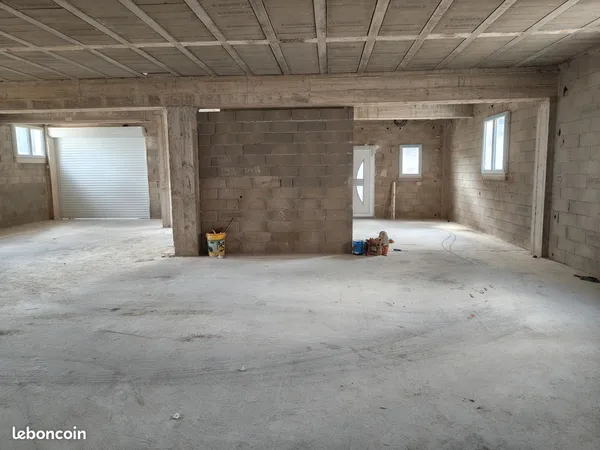 A louer local d'activité 450m2