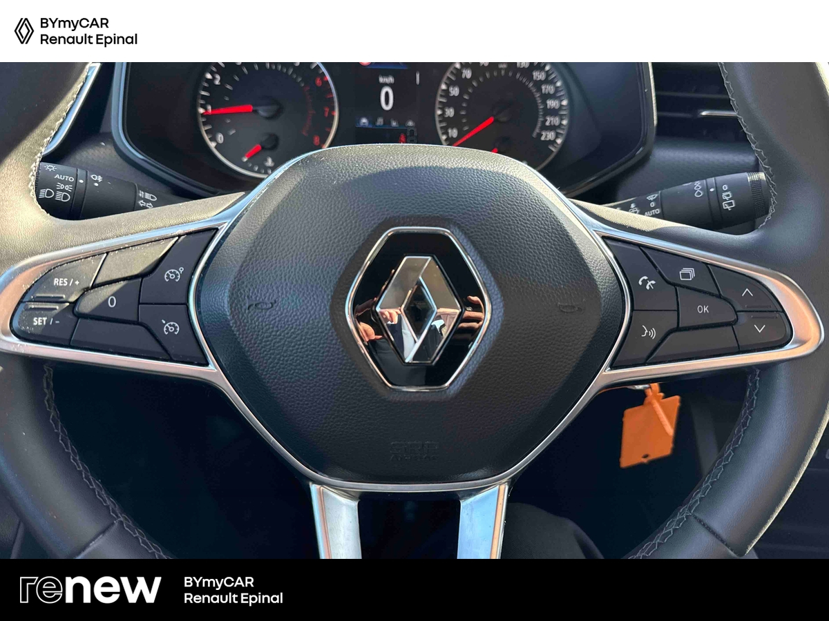 Renault Clio TCe 90 — photo 19
