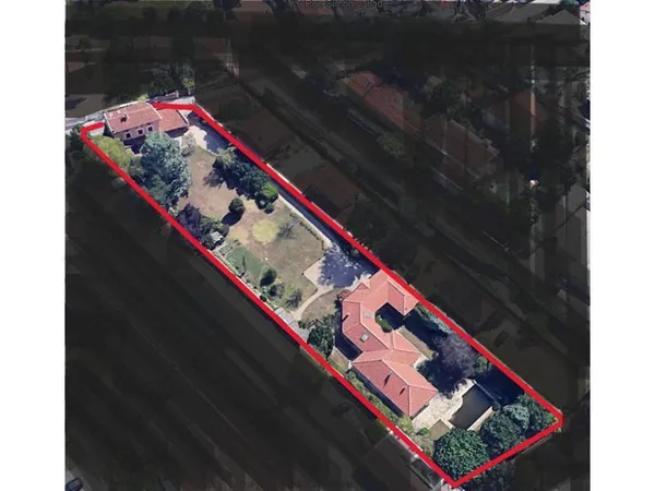 Maison 12 pièces 350 m²