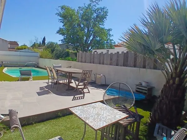 Bizanet villa plain pied avec piscine