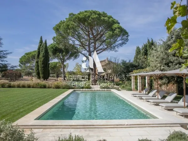 LE MAS DES AMANDIERS - Eygalières - Alpilles - 8 chambres - 16 p