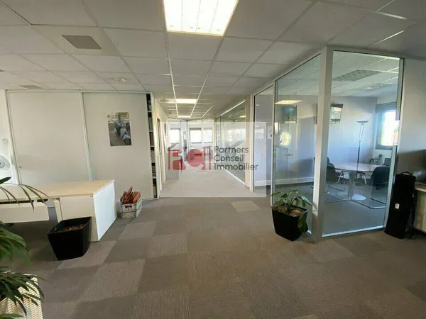 Bureaux 579 m²