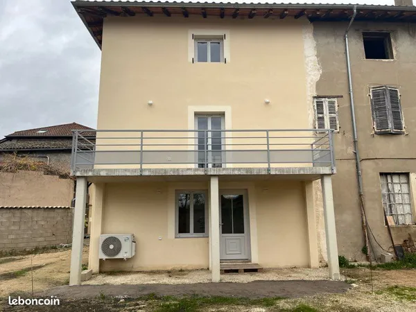 Loue maison de village