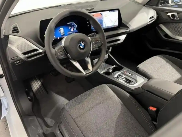 Bmw Serie 1 série 1 116a 122ch m sport design dkg7 — photo 4
